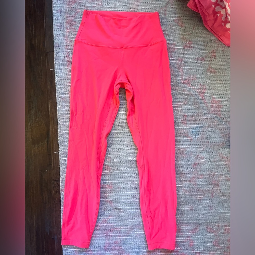Lululemon lip gloss align 25’ leggings